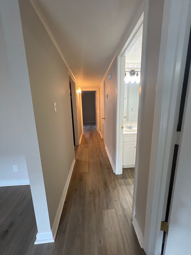 Photo - Newly Renovated 2B\1B Apartment Available in Lake Charles