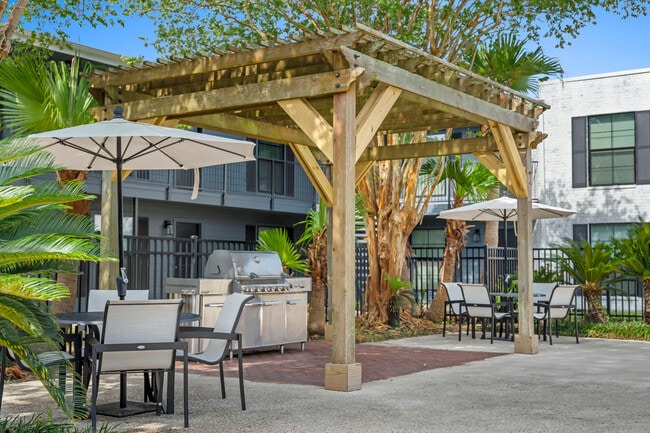 Outdoor Kitchen
