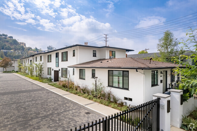 Building Photo - Yosemite Garden Apartments