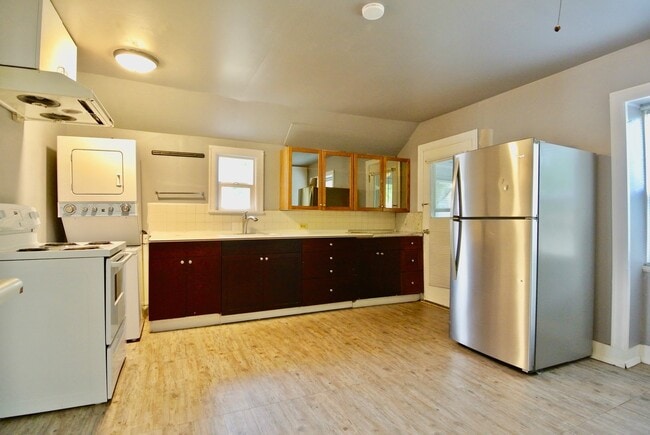 Photo - Quaint Northgate 2 bed/1 bath home AVAILABLE NOW for $2895!