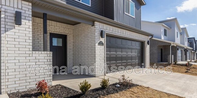 Photo - 717 Sun Meadow Dr Townhome