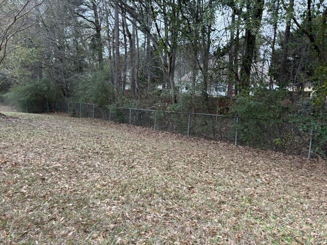 Photo - 2460 Huntington Dr