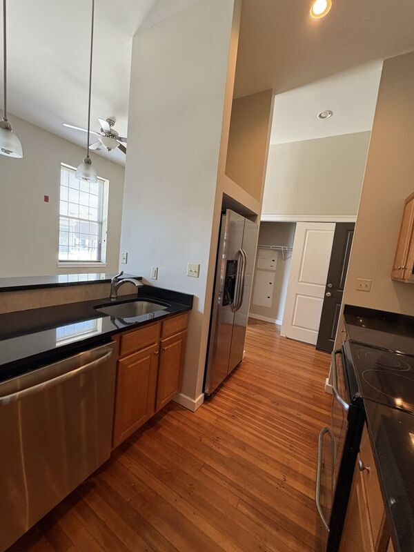 Photo - 125 W Saratoga St Unidad 305