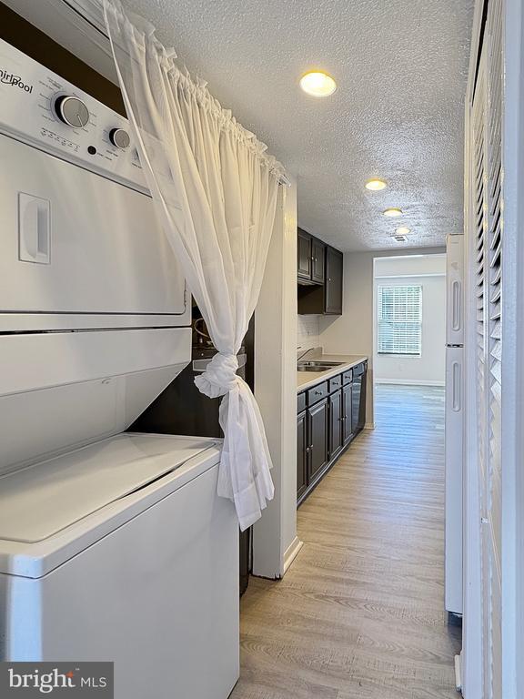 Photo - 3773 Port Hope Point