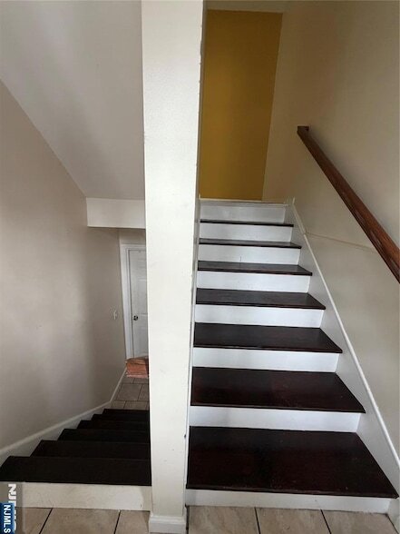 Photo - 110 Redwood Ave