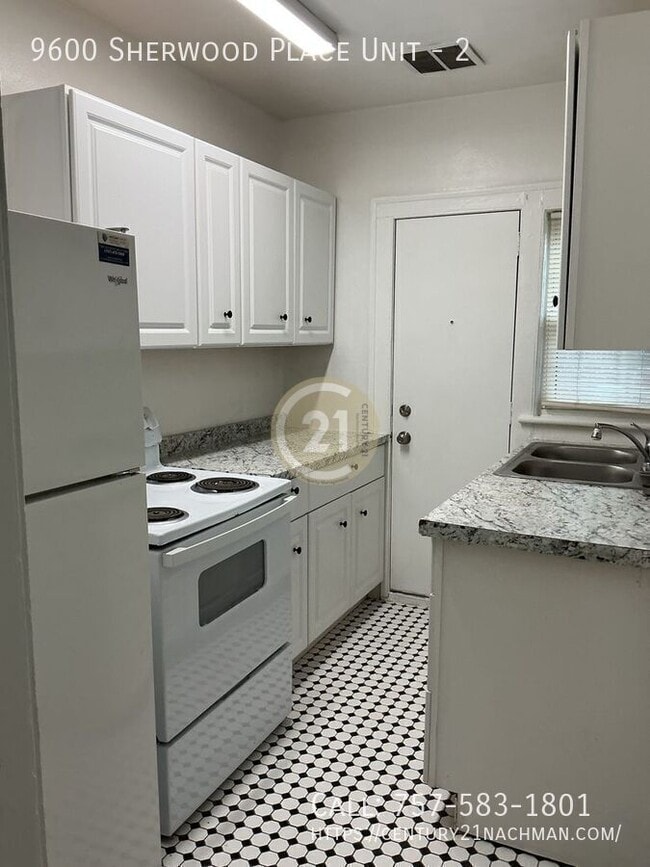 Photo - 9600 Sherwood Pl Unit 2
