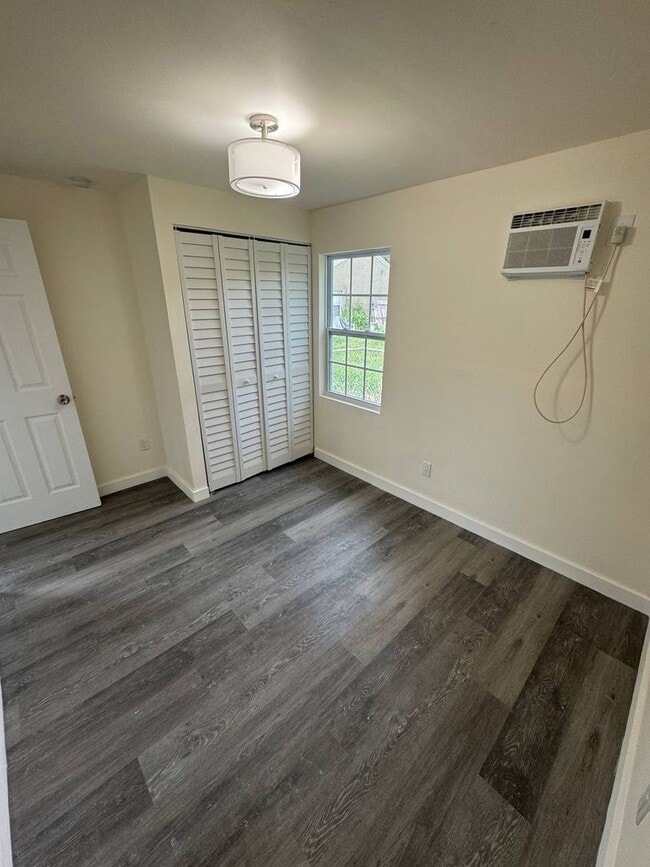 Photo - Vermont Ave Unit 2