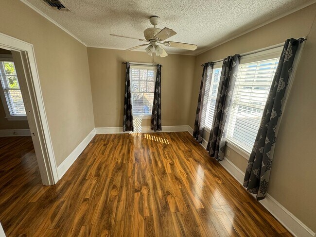 Photo - Beautifully Updated Highland Garage Apartment