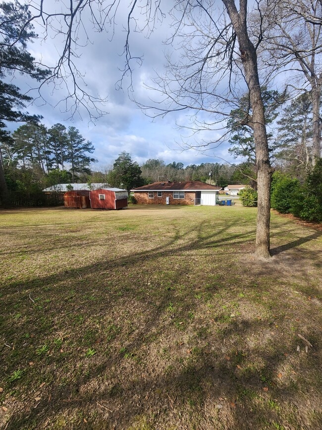 Photo - 235 Barrett St