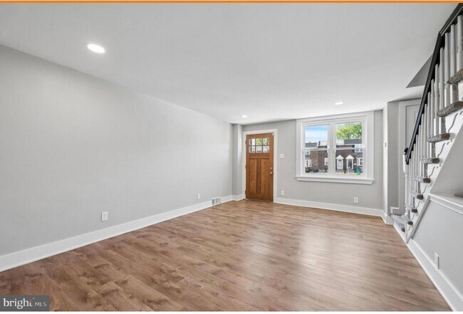 Photo - 306 Pine St
