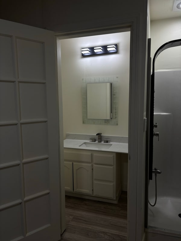 Photo - 15111 Hemlock Ave