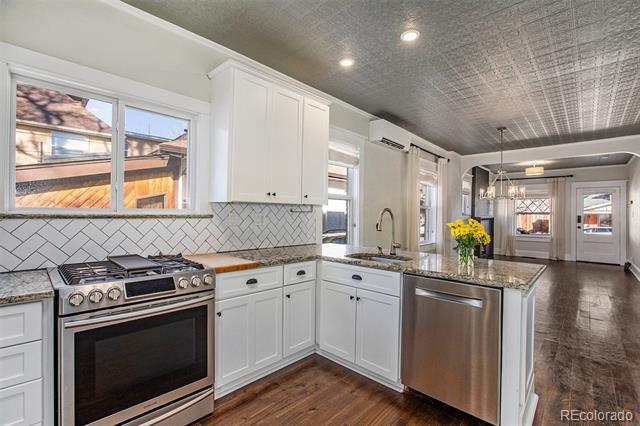 Photo - 933 S Clarkson St