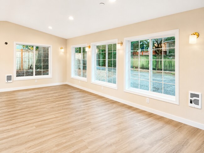 Photo - Beautifully Remodeled Home in Prime Kirkland Location | Designer Finishes | Spacious Layout | Top...