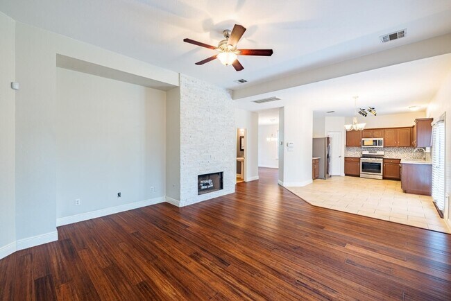 Photo - 1006 Tallow Trail