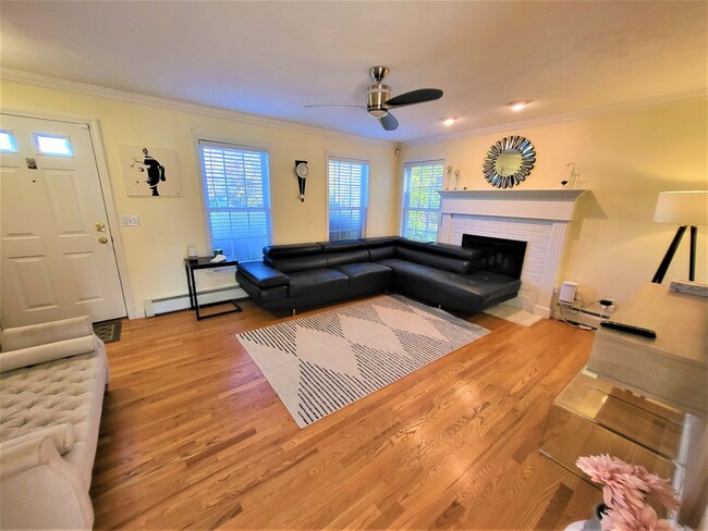 Photo - 21 Hines Rd