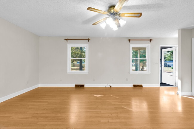 Photo - 209 McCoy Ave