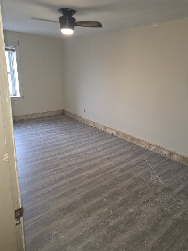 Photo - 155 Thomas St