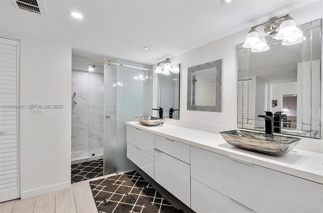 Photo - 100 Bayview Dr Unit ph 31