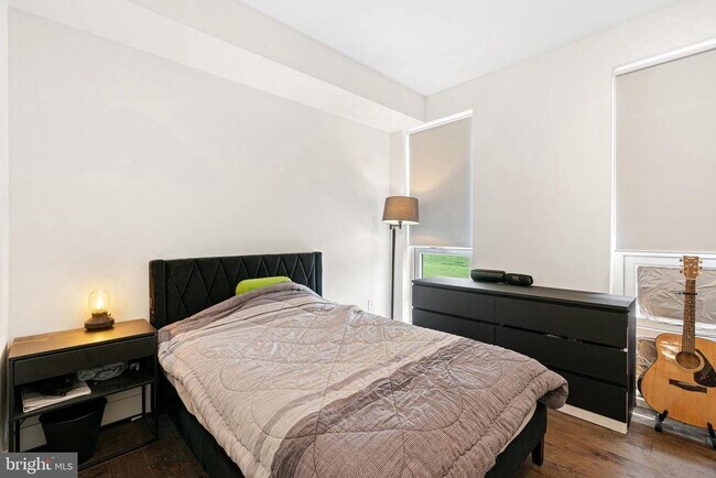 Photo - 1501 N 31st St Unidad 215A