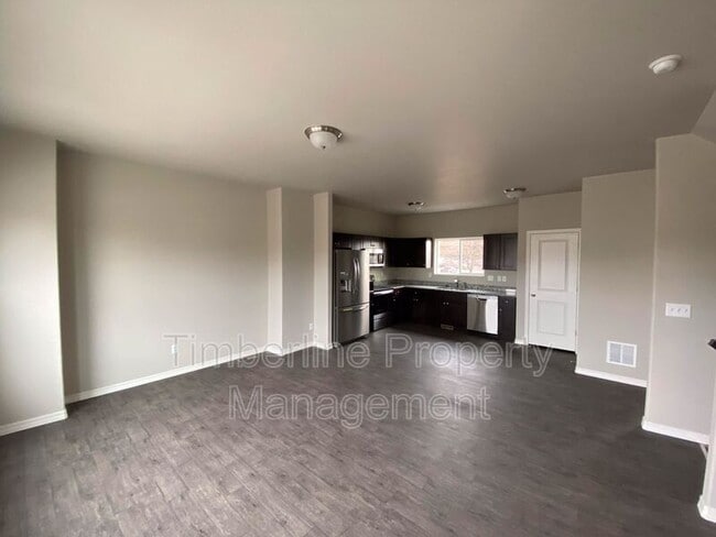Photo - 889 Grissom Dr.