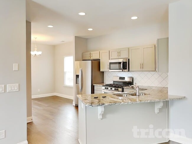 Photo - 311 Cloverbrook Way