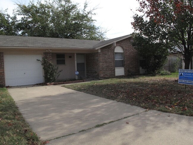 Photo - ***Amazing Home - Great Location ***