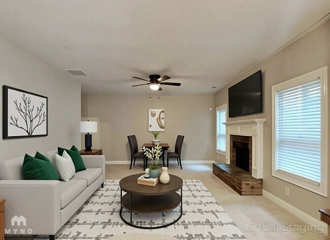 Photo - 400 Louise Way