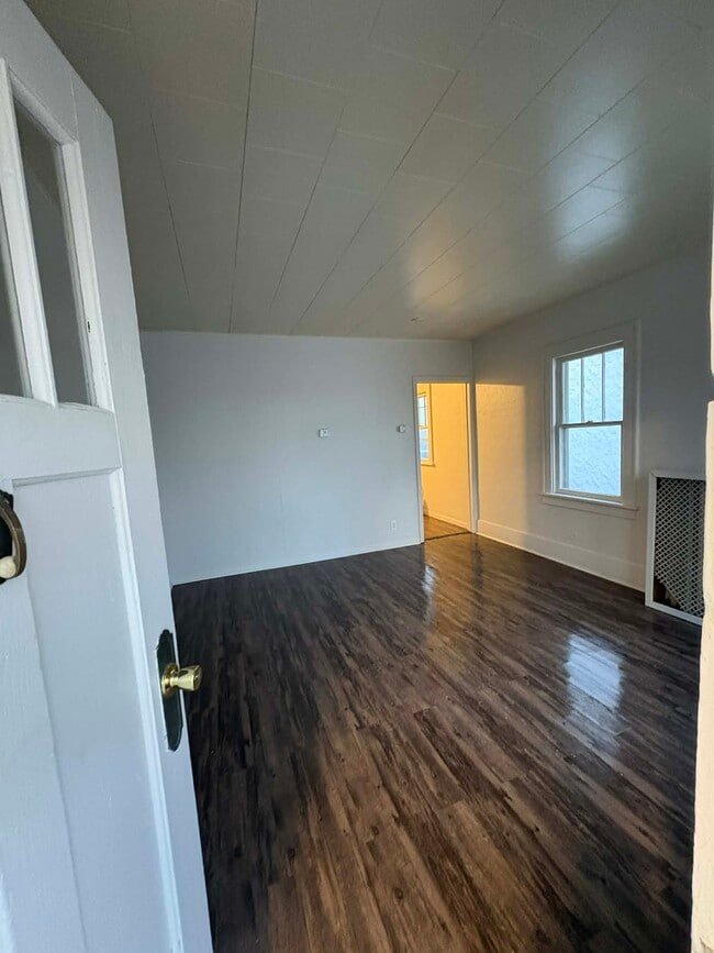 Photo - 709 28th St Unit 709