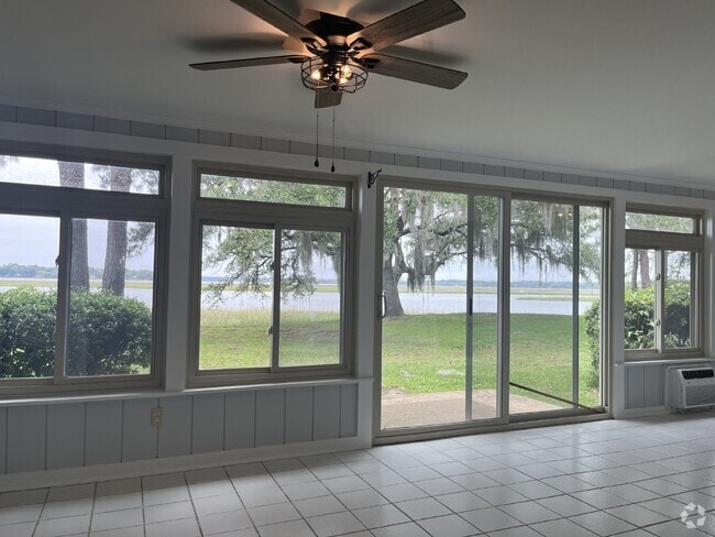 Building Photo - Stunning Waterfront Townhouse with 3 Bedro... Unit Apt. C