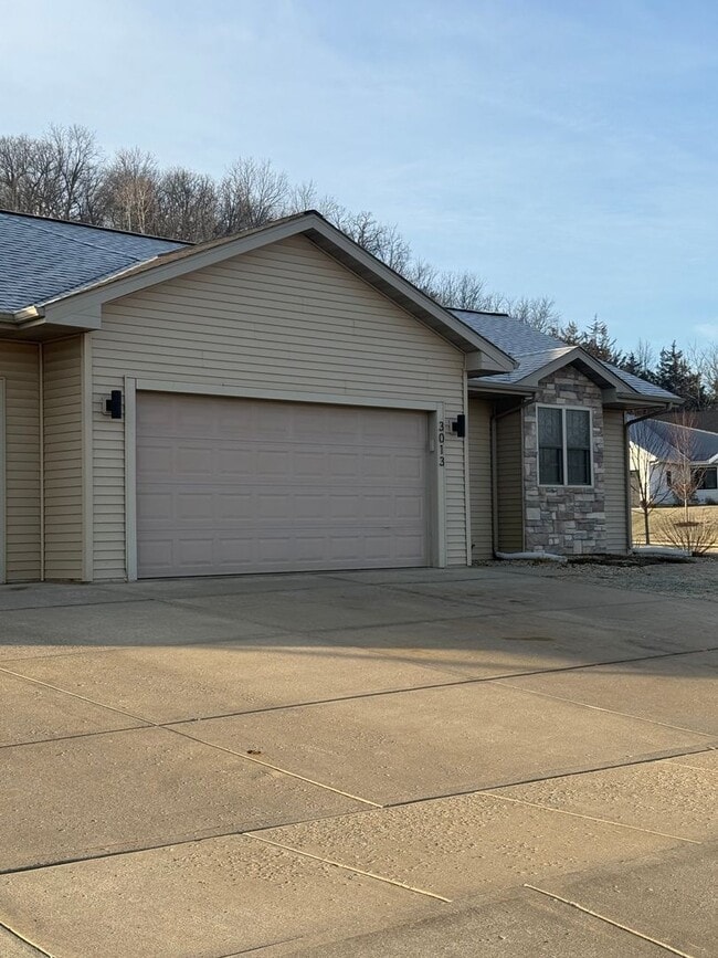 Photo - Remodeled 3BR 3BA Duplex in Black Earth –  $2800 month