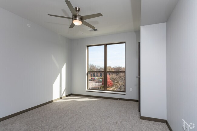 1BR, 1BA - A - Prism