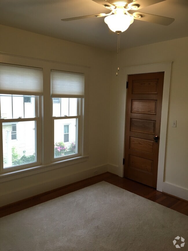 Building Photo - 14 Conewango Ave Unit 4 Rental