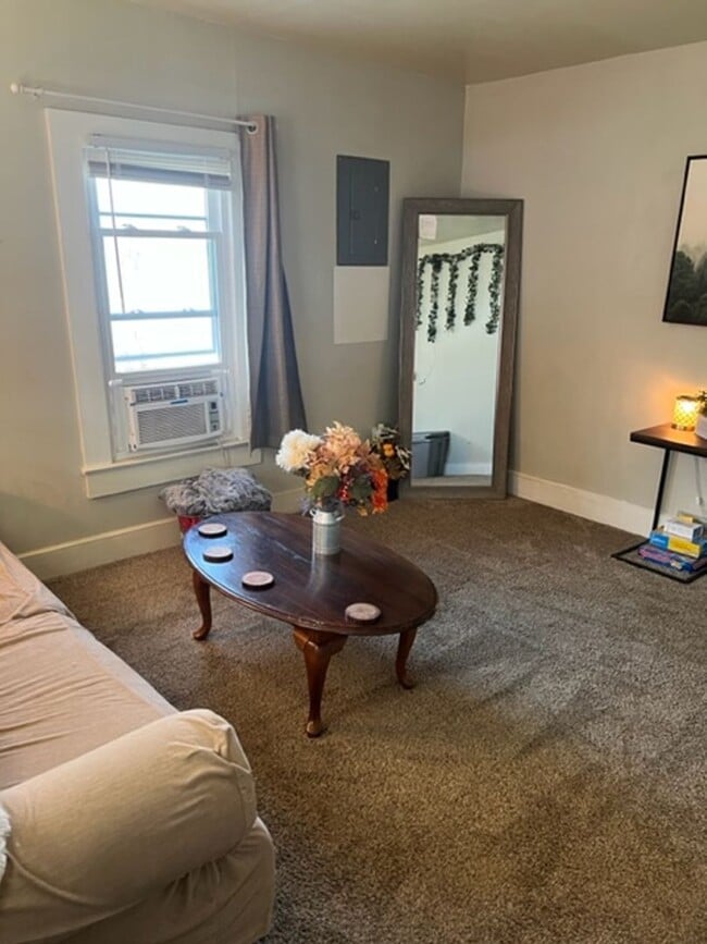 Photo - Cute Little Bungalow in Buena Vista