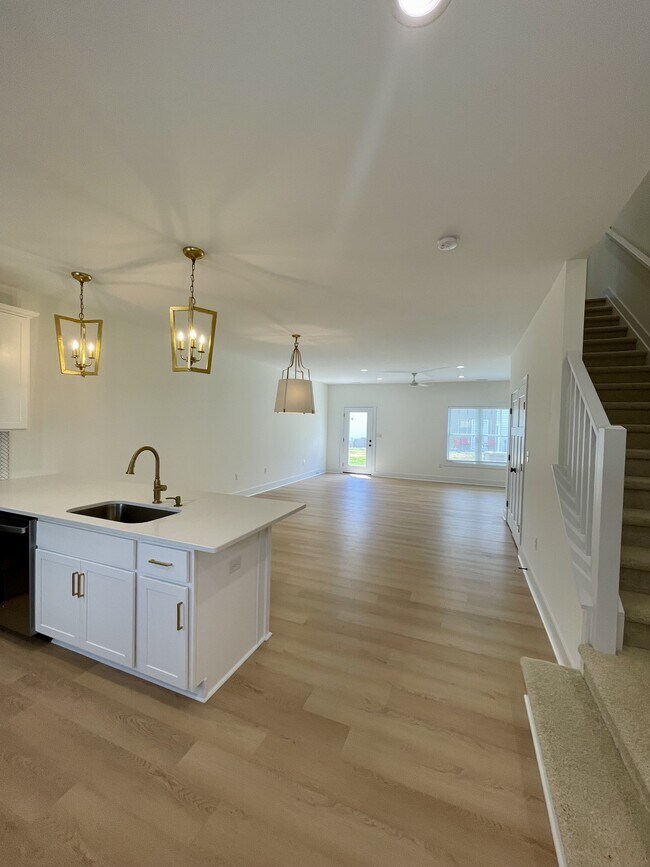 Photo - 556 Leesville Rd