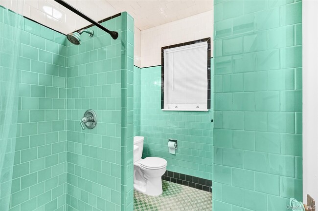 Photo - 158 Dubois St Unidad 2