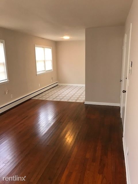 Photo - 729 Pinecrest Dr Apartment