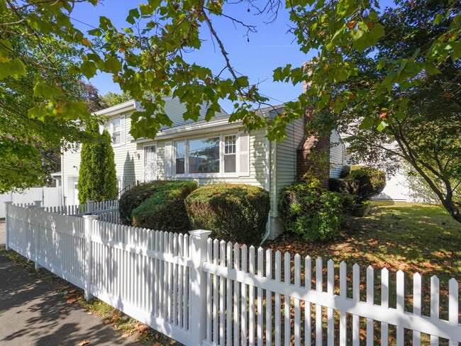 Photo - 3 Hirsch Rd