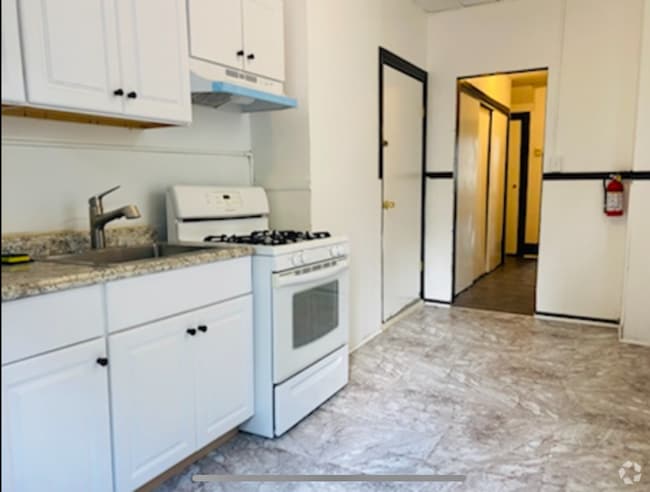 Building Photo - 120 Kearney Ave Rental