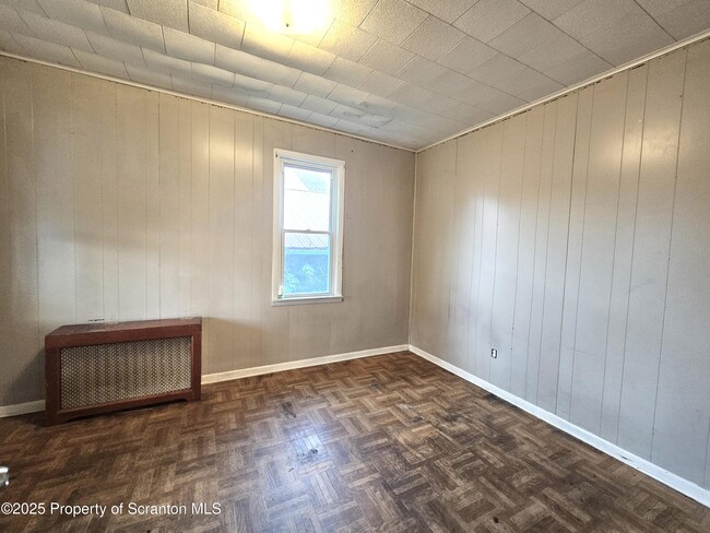 Photo - 28 1/2 E Columbus Ave