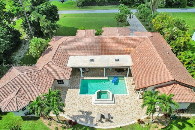 Photo - 22180 Woodset Ln