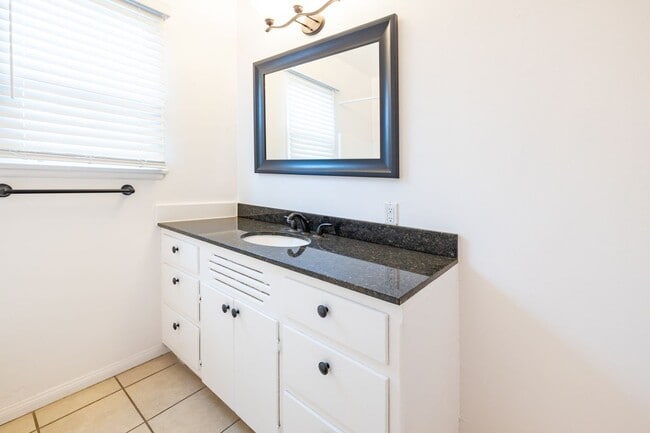 Photo - 1521 2nd St Unidad 07