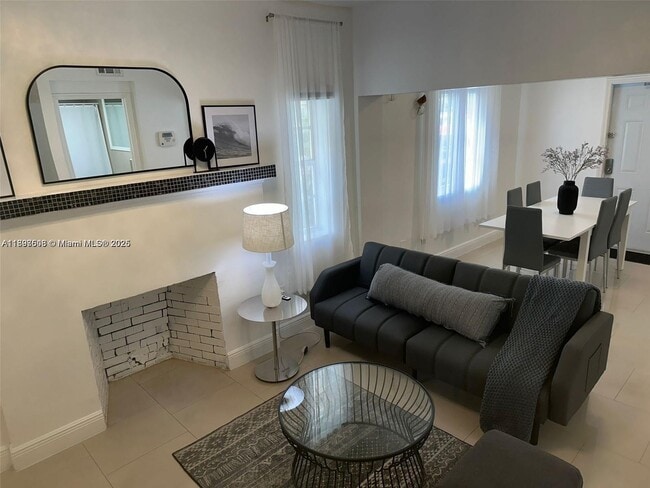 Photo - 6966 Byron Ave Unidad 101