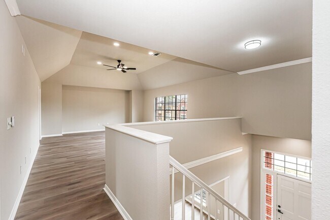 Photo - 18703 Evergreen Falls Dr
