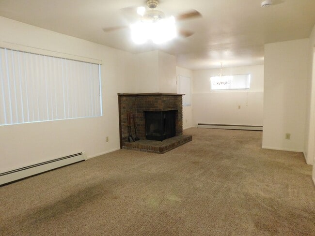 Photo - 402 Dressell Dr Unit A