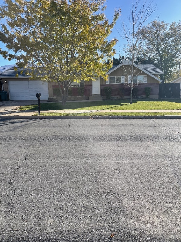 Building Photo - 1096 N 300 W