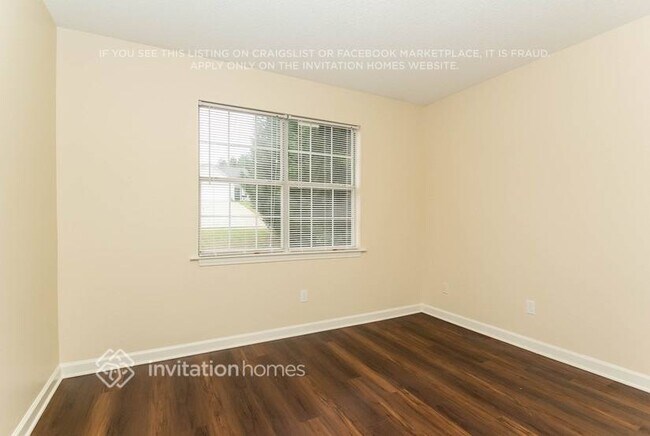 Photo - 1131 Collyns Ct