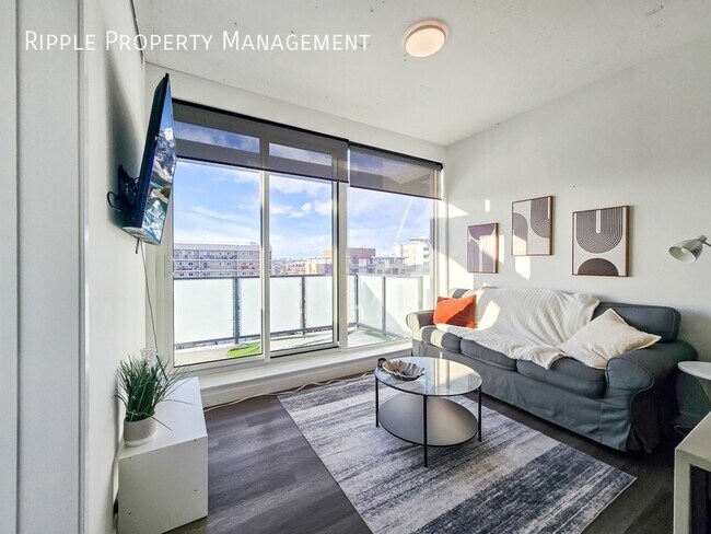 Photo - Beautiful Maintained Unit in Kensington | Furnished with Parking & Utilities Included Unité 910