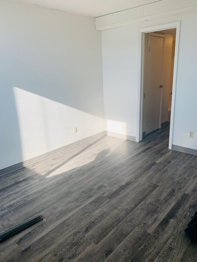 Bedroom with plank