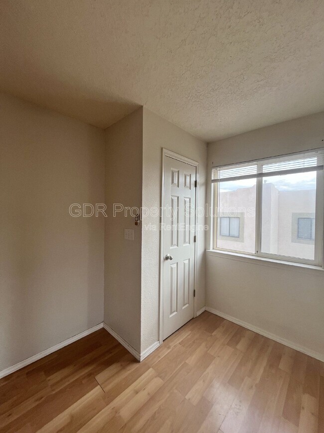 Photo - 4801 Irving Blvd NW