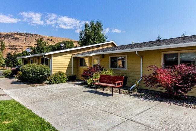 Photo - 203 N Storie St